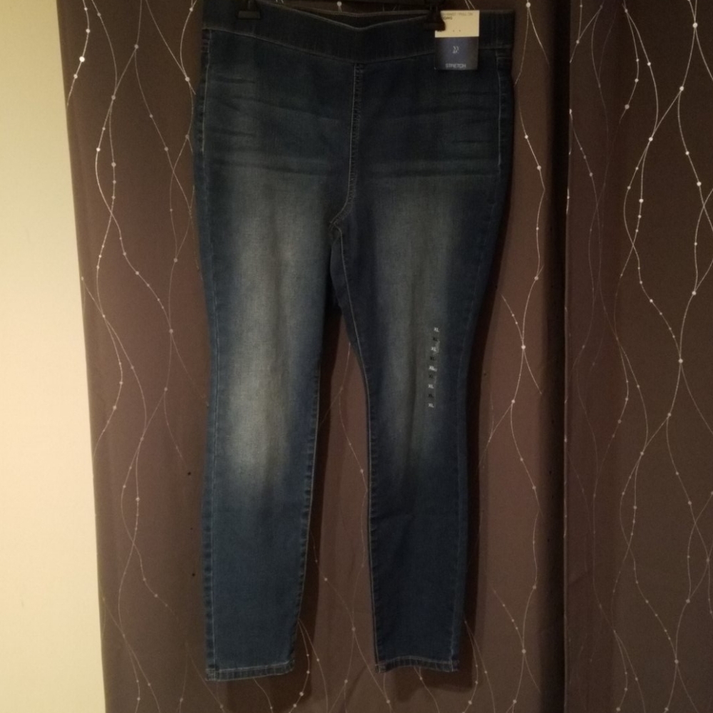 *SOLD* wash high waist pull on jegging